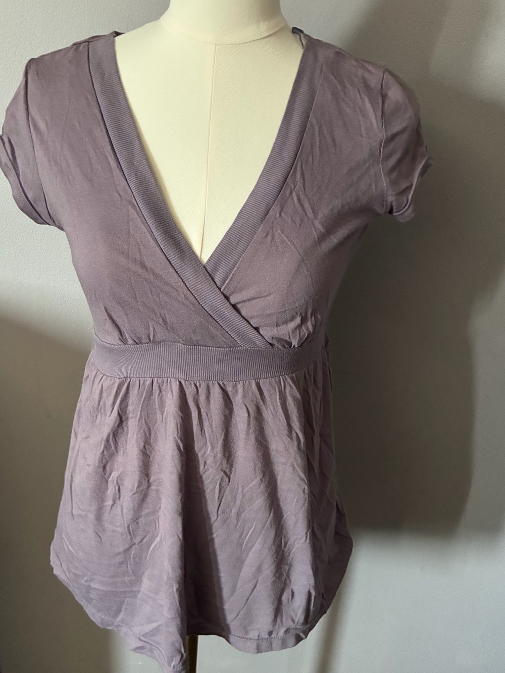 Vintage Aeropostale Lavender V-Neck Empire Waist Tunic